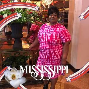 Meet your Posher, Adella